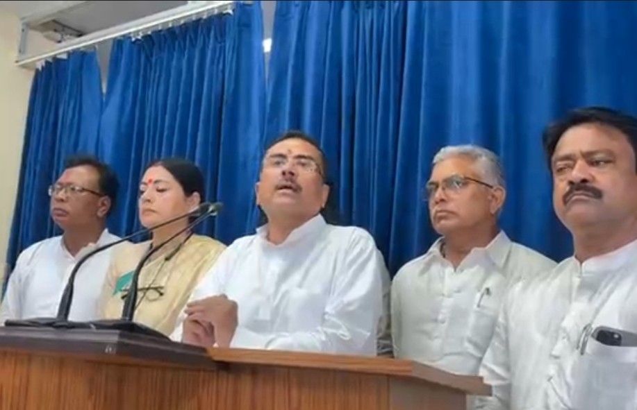 প্রথম ক্যাবিনেটেই সীমান্ত সুরক্ষা নিয়ে গুরুত্বপূর্ণ ঘোষণা করলেন মুখ্যমন্ত্রী শুভেন্দু অধিকারী ; আজ থেকেই শুরু হল জনগননার কাজ 