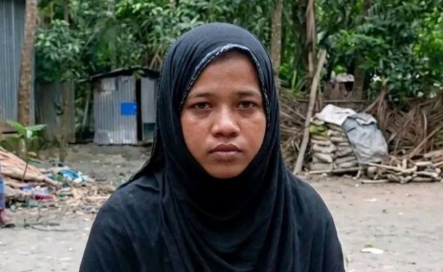 টিকটকের প্রেমিক ইশারুল মোল্লার পাল্লায় পড়ে ধর্মান্তরিত ও নিকাহ, ৬ মাসেই পথের ভিখারি  শম্পারানী থেকে খাদিজা বনে যাওয়া বগুড়ার তরুনী 