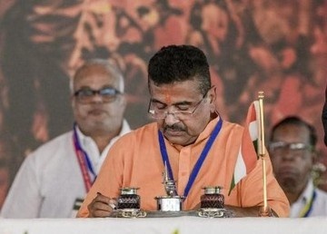 বঙ্গে বন্দে মাতরম বাধ্যতামূলক করার তীব্র বিরোধিতা করল মুসলিম ল’বোর্ড ; আদেশ প্রত্যাহারের দাবি 