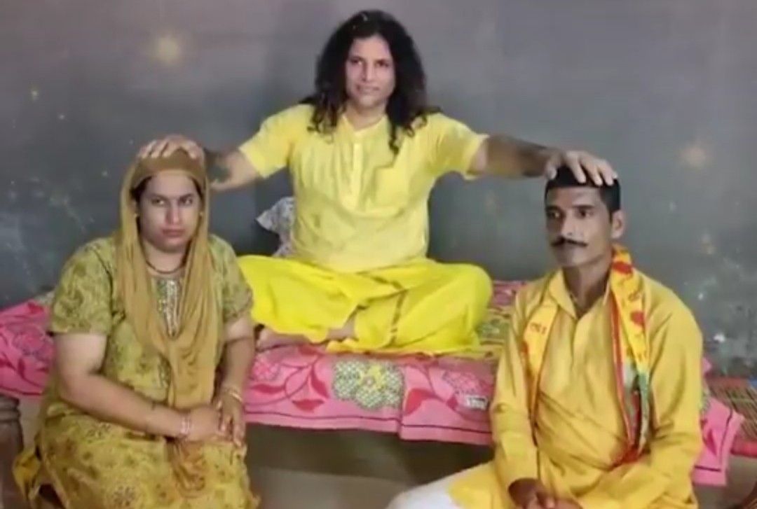 ‘উগ্র ইসলামি মতাদর্শে’ তিতিবিরক্ত হয়ে সপরিবারে সনাতন ধর্ম গ্রহণ করলেন সাহারানপুরের শাহজাদ  