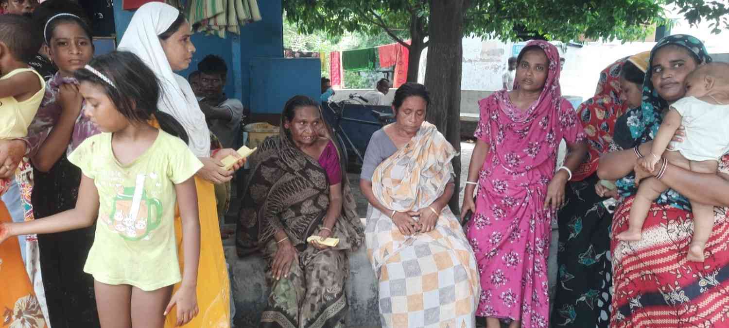 কাটোয়ায় তৃণমূল ঘনিষ্ঠ দুই মাফিয়া গোষ্ঠীর মধ্যে উত্তেজনা,  কুমার শেখের অনুগামীদের উপর হামলার অভিযোগ উঠল জেলবন্দি জঙ্গল শেখের বাহিনীর বিরুদ্ধে 