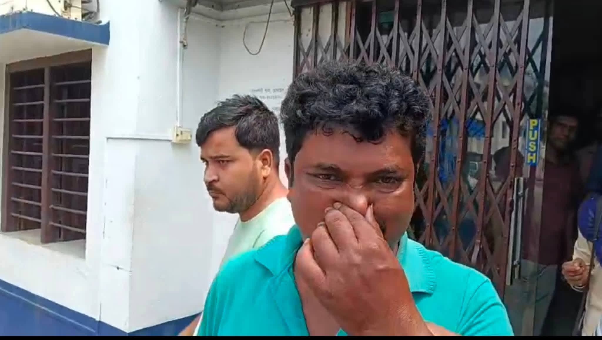 ধর্ম পরিচয় লুকিয়ে শ্বশুরকে ‘বাবা’ বানিয়ে নকল আধার-ভোটার কার্ড তৈরি করে গ্রেপ্তার সাগরদিঘির তৃণমূল নেতা  