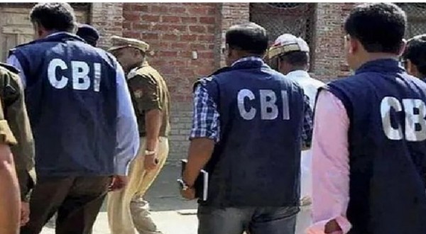 আরজি করের অভয়ার গনধর্ষণ খুনের ঘটনা কেন ধামাচাপা দিতে চাইছে সিবিআই ? হাইকোর্টের তীব্র ভর্ৎসনার মুখে কেন্দ্রীয় তদন্তকারী সংস্থা  
