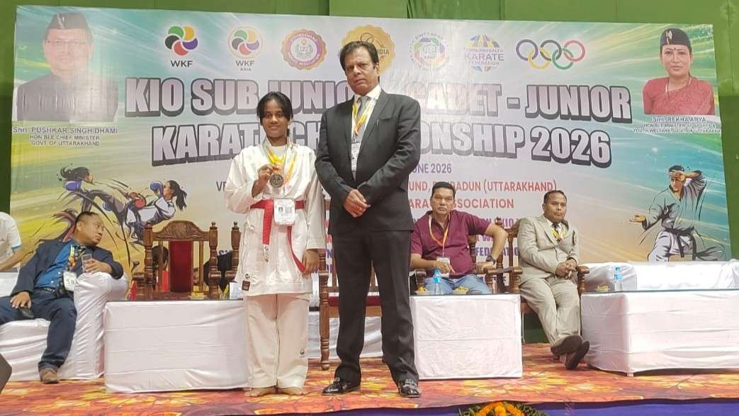 উত্তরাখণ্ডে আয়োজিত সাব জুনিয়র ক্যারাটে চ্যাম্পিয়নশিপ থেকে ৩৬টি পদক নিয়ে এল বাংলার মেয়েরা ; রুপো জিতে আনলো বর্ধমানের ছোট্ট অয়ন্তিকা