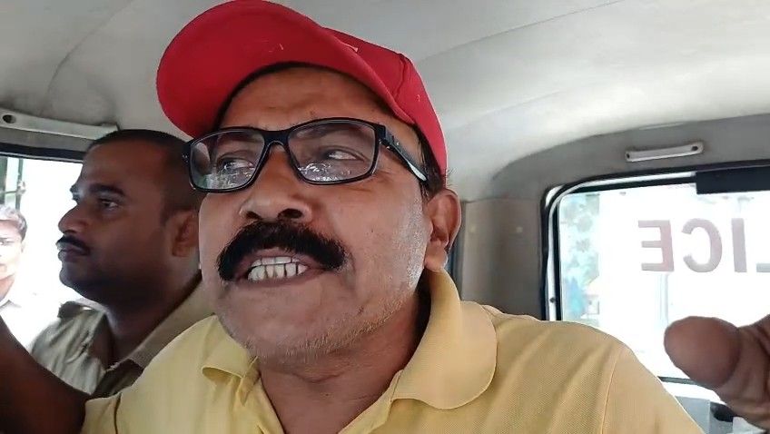 প্রধানমন্ত্রীর ছবি পোড়ানোর প্রতিবাদ করার মারধর, গ্রেপ্তার ভাতারের সিপিএম নেতা নজরুল হক 