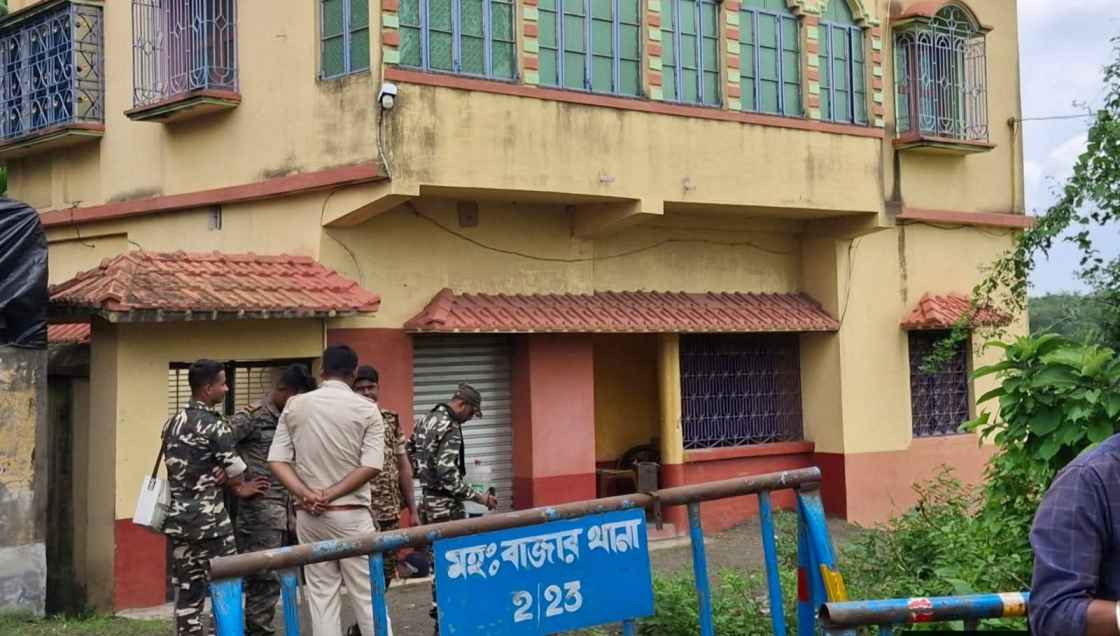 বীরভূমের পাথর ব্যবসায়ী মিনার মণ্ডলের বাড়িতে যকের ধন, এখনো পর্যন্ত ২৮.৫০ কোটি টাকা ও ১৫ কেজি সোনা উদ্ধার হয়েছে 
