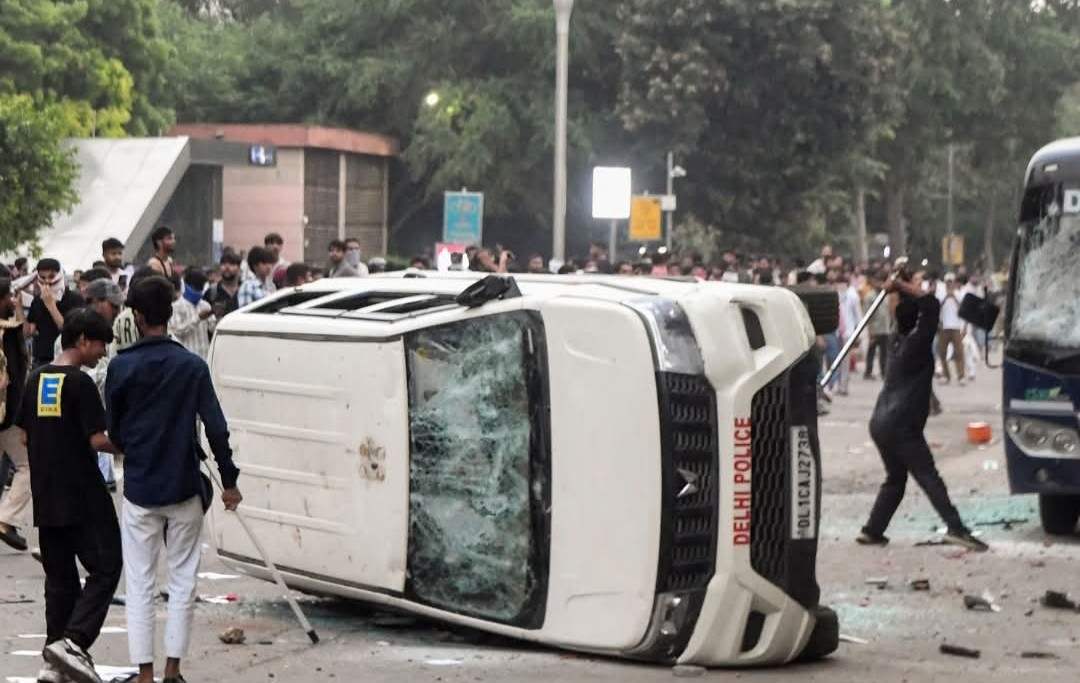 ‘আরশোলা’দের উৎপাতের উপর লাগাম টানতে দিল্লি পুলিশ প্রধানকে এনএসএ-র অধীনে বিশেষ ক্ষমতা দিল মোদী সরকার 