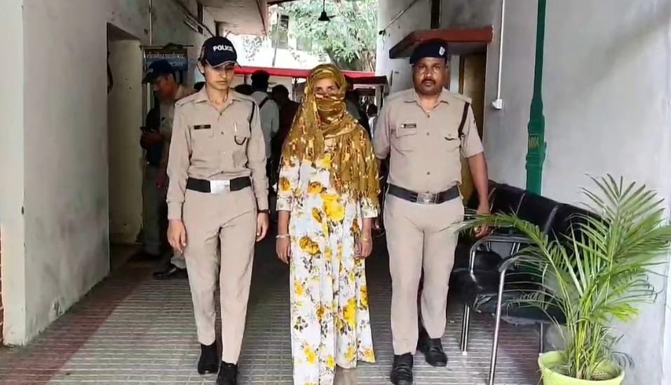চুরি করা হীরার গয়না পরে রিল পোস্ট : এক বছর আগে ১০ লক্ষ টাকার গয়না চুরির কিনারা করল উত্তরাখণ্ডের পুলিশ  