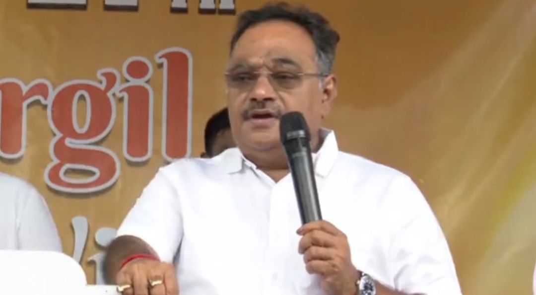 “দেশদ্রোহী বামপন্থীরা ‘আজাদি’ শ্লোগান দিলেই পিটিয়ে হাসপাতালে পাঠিয়ে দিন” : পুলিশকে পরামর্শ দিলেন শমীক ভট্টাচার্য 
