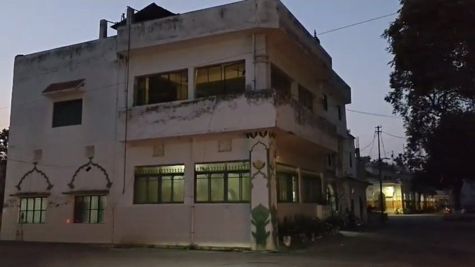 ইউপির সাহারানপুর কালেক্টরেট কালেক্টরেট চত্বরে ৭০ বছরের পুরনো মসজিদটি ভেঙে ফেলার নির্দেশ দিল আদালত, ৬.৪১ কোটি টাকা জরিমানা আরোপ 