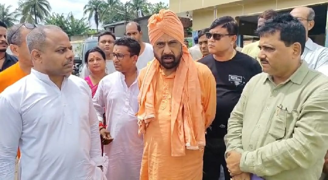 বঙ্গে বিজেপির রেকর্ড আসনে জয়ের পুরো কৃতিত্ব মমতা-অভিষেক-ফিরহাদ-হুমায়ুনকে দিলেন কার্তিক মহারাজ