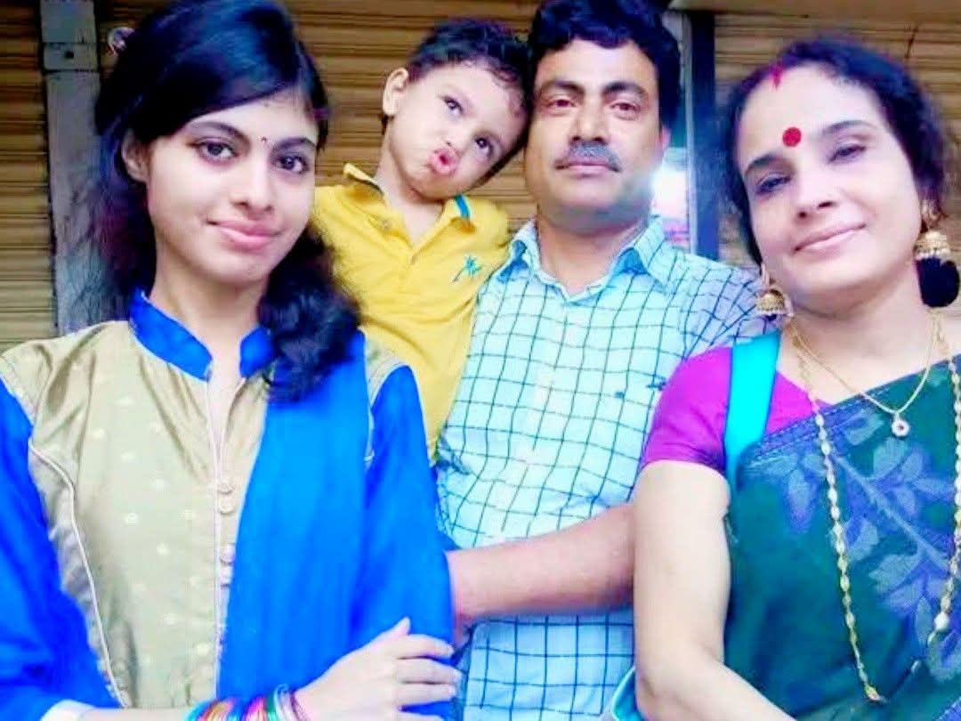 বাংলাদেশের রংপুরে গোটা হিন্দু পরিবারকে নৃশংসভাবে খুন, নিজেদের বাড়ি থেকেই উদ্ধার হল বাবা-মা-যুবতী মেয়ে ও কিশোর পুত্রের ক্ষতবিক্ষত পচাগলা লাশ