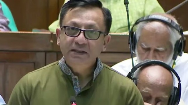 বাংলাদেশ থেকে আস্তে আস্তে পণ্য সামগ্রী কেনা কমিয়ে দিচ্ছে ভারত 