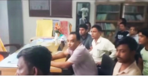 শরীয়তপুরের স্কুলে হিন্দু ছাত্রছাত্রীদের খাসির কথা বলে গোমাংস খাওয়ানোর অভিযোগ প্রধান শিক্ষক নূর হোসেনের বিরুদ্ধে 