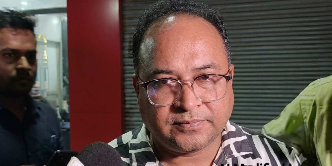 দত্তপুকুরে বিস্ফোরক বোঝাই গাড়ি উদ্ধার, গ্রেপ্তার গাড়ি মালিক শেখ রাকিবুল ইসলাম 