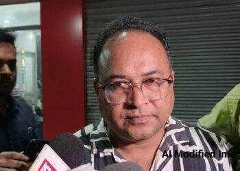 দত্তপুকুরে বিস্ফোরক বোঝাই গাড়ি উদ্ধার, গ্রেপ্তার গাড়ি মালিক শেখ রাকিবুল ইসলাম 