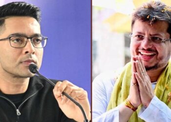 “একা পায়ে হেঁটে বাড়ির পাশে কালীঘাট মন্দিরে গিয়ে দেখাক, বাংলার সব ডিম ওখানে জড়ো হয়ে যাবে” : অভিষেক ব্যানার্জিকে ঠুঁকলেন ঋতব্রত ব্যানার্জী 