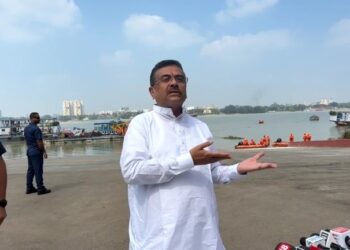 বিসর্জনের সময় একমাত্র সনাতনীরাই প্রতিমায় হাত দেবেন : ঘোষণা করলেন মুখ্যমন্ত্রী শুভেন্দু অধিকারী 