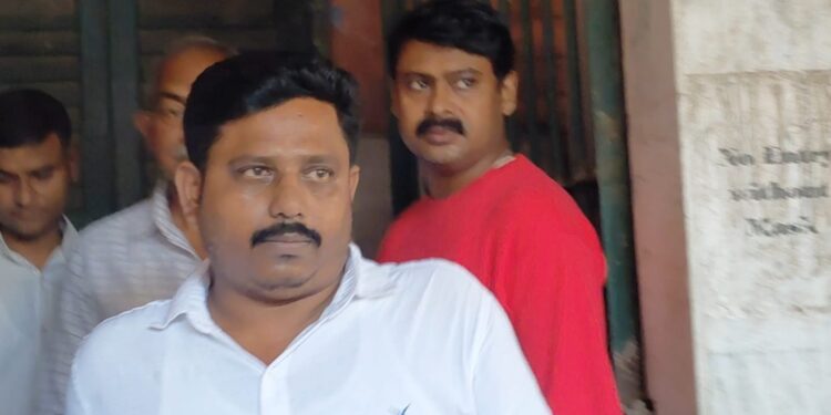 কাটোয়ায় তৃণমূল কর্মীর বাড়িতে ভাঙচুরের অভিযোগে গ্রেপ্তার এক বিজেপি কর্মী 