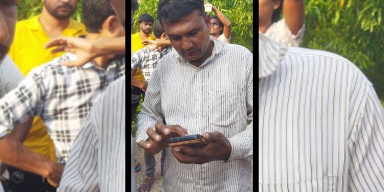গুসকরার বাগদি পাড়ায় ফেরি করতে গিয়ে বিশেষ চাহিদাসম্পন্ন যুবতীকে ফুসলিয়ে নিয়ে যাওয়ার সময় পাকড়াও নদীয়ার হকার সেলিম সেখ