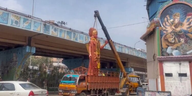 শ্রীরামের প্রতি কংগ্রেসের ঘৃণা ! হায়দ্রাবাদের বশিরবাগে স্থাপিত শ্রীরাম মূর্তি অপসারণ 