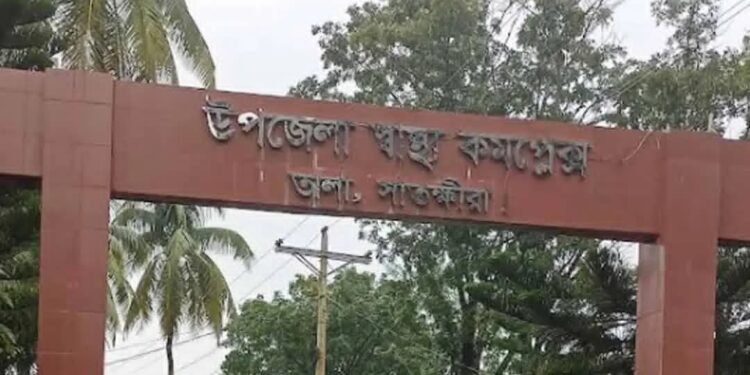 দুর্গাপূজার আবহেই সাতক্ষীরায় মাছ চুরির অপবাদ দিয়ে হিন্দু ব্যবসায়ীকে গাছে বেঁধে কুপিয়ে ও পিটিয়ে খুন