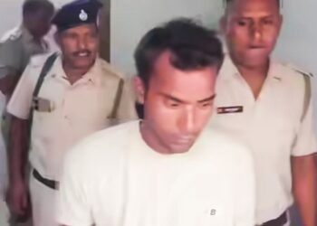 প্রধানমন্ত্রীকে নিয়ে কুরুচির পোস্ট, সামসেরগঞ্জ থানার পুলিশের হাতে গ্রেপ্তার ঝাড়খণ্ডের সাদ্দাম শেখ 